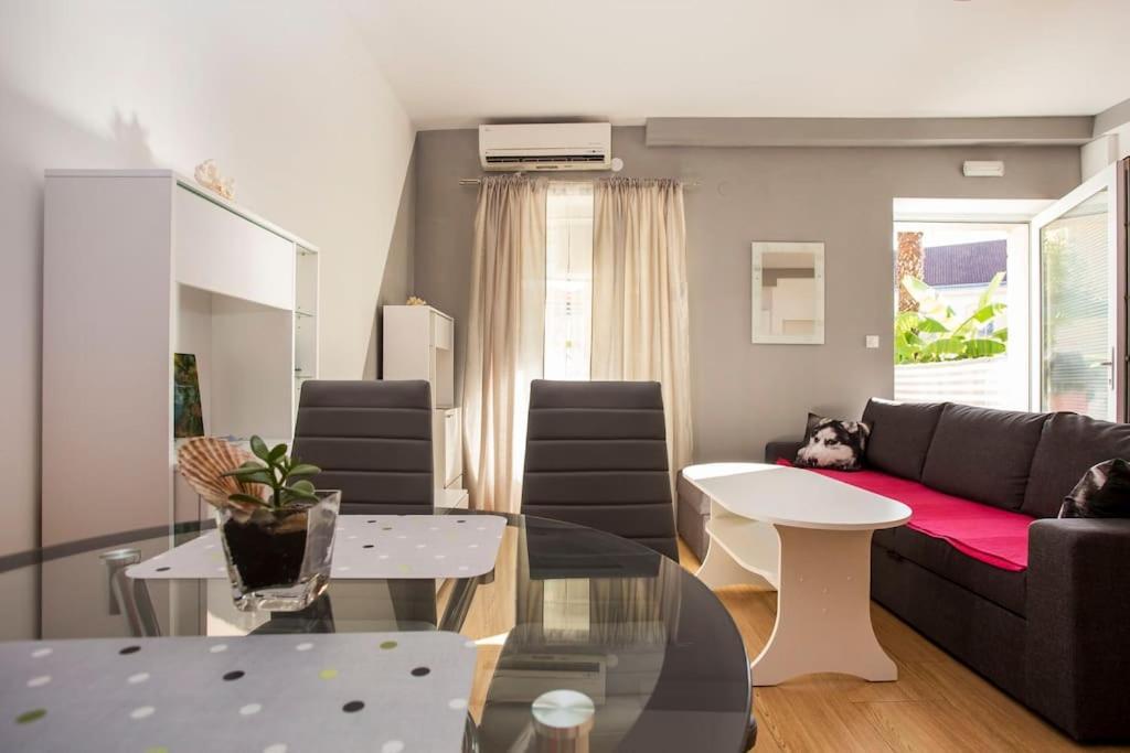 Apartman Den,Rovinj Oaza U Centru Grada I Besplatnim Parkingom Exterior foto