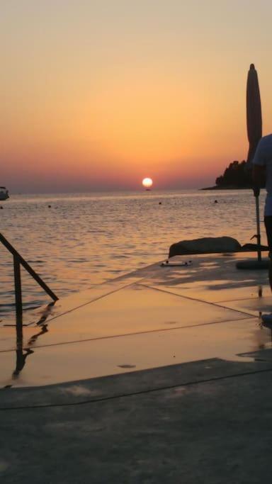 Apartman Den,Rovinj Oaza U Centru Grada I Besplatnim Parkingom Exterior foto